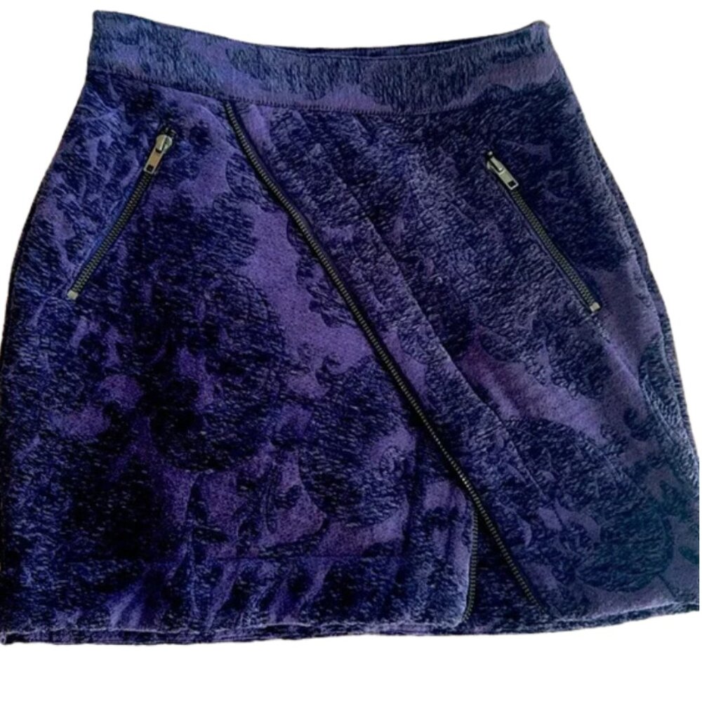 Purple cord mini skirt from Urban Outfitters, never worn.